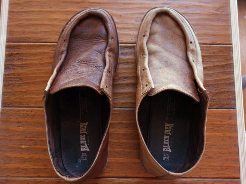 tan leather shoe polish